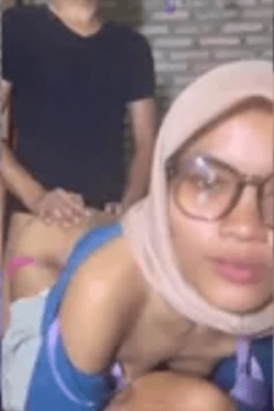 Bokep Indo – Wida Jilbaber Doyan Gaya Doggy