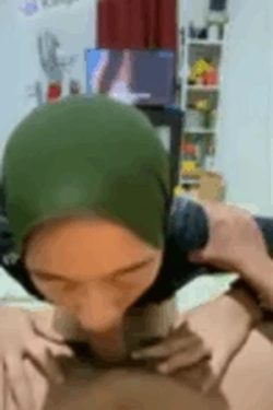 Bokep Indo – Jilbab Hijau Baru Balikan Langsung Nungging