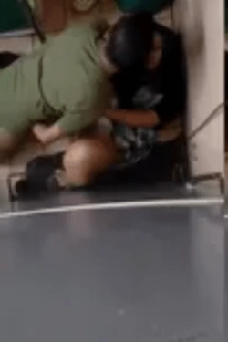 Bokep Indo -Istri Keluar Rumah, Om Randi Ngewe ART